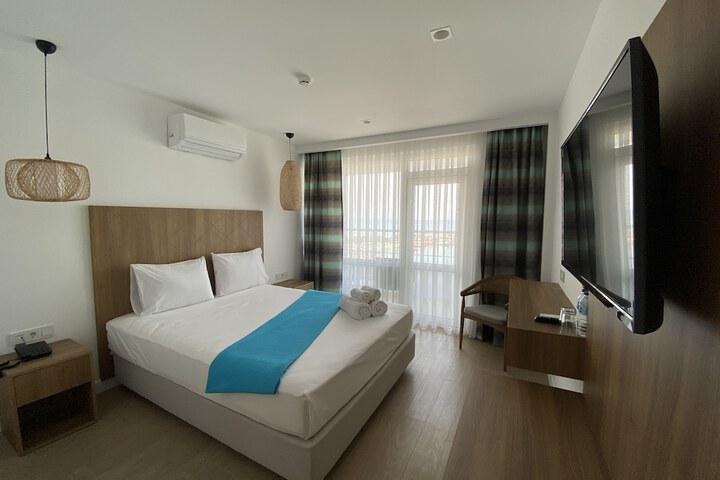 Room 5 of 78