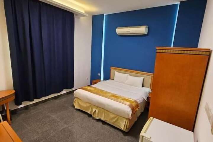 Room 15 of 46