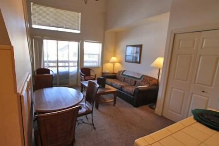Room 127 of 190