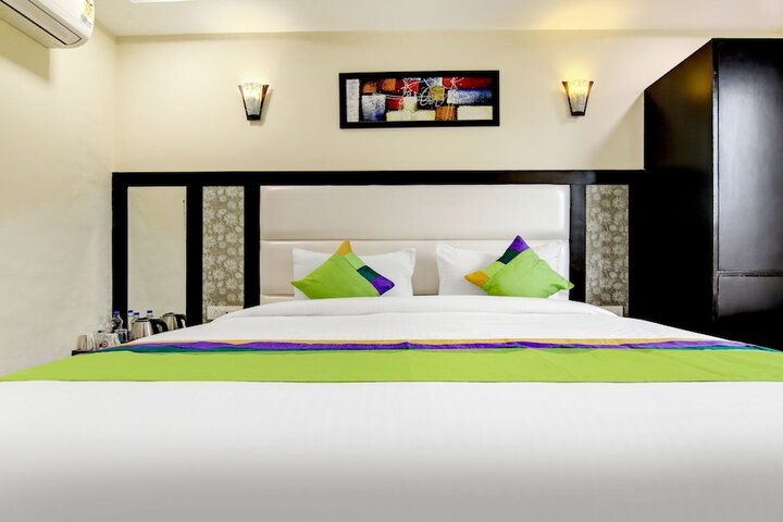 Room 14 of 21
