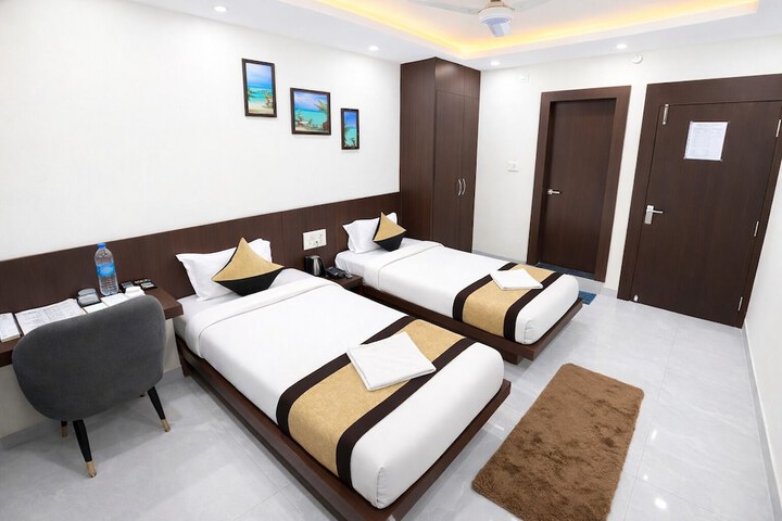 Room 11 of 31