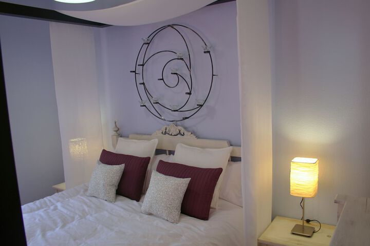 Room 8 of 132
