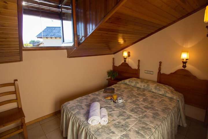 Room 5 of 14
