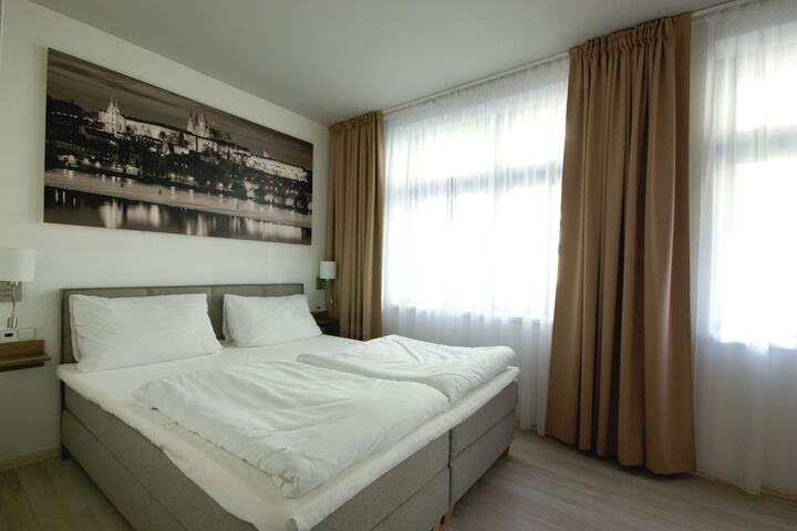 Room 2 of 9