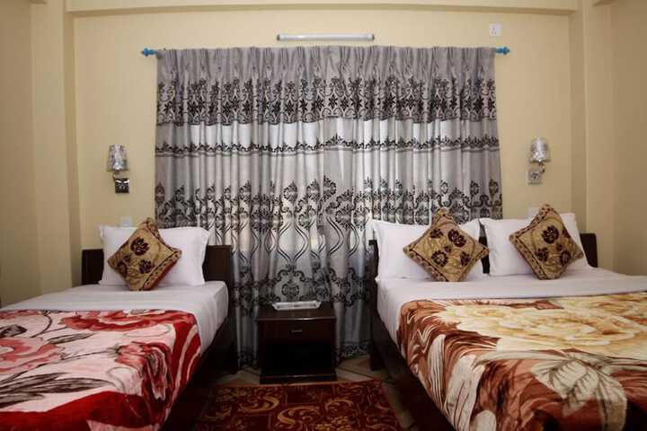 Room 6 of 30