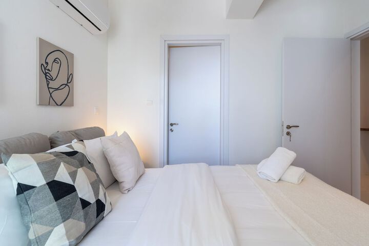 Room 37 of 210