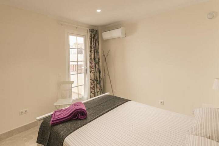 Room 3 of 20