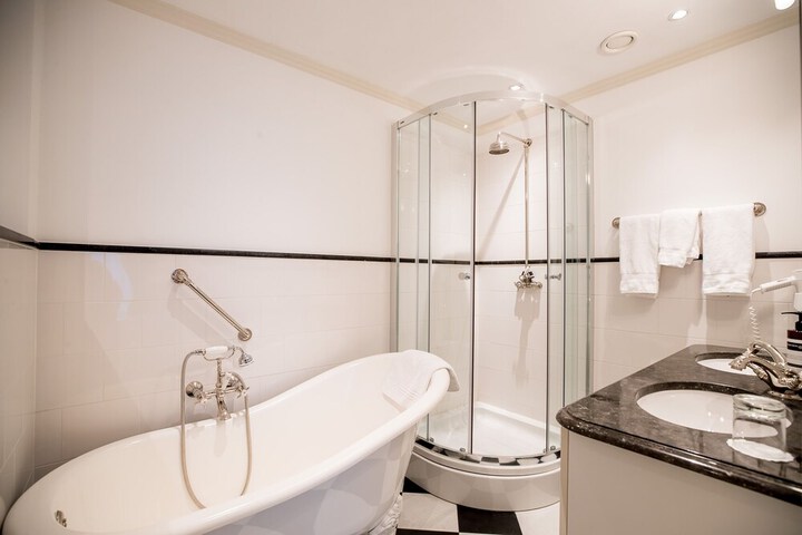 Bath Photo