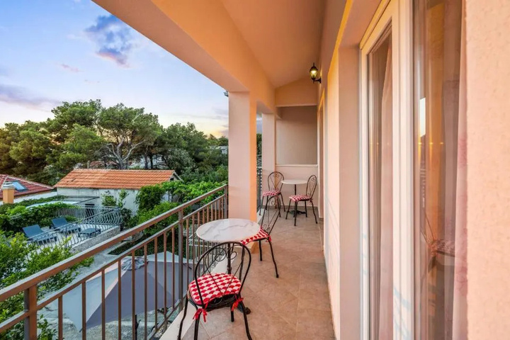 Terrace/Patio 7 of 19