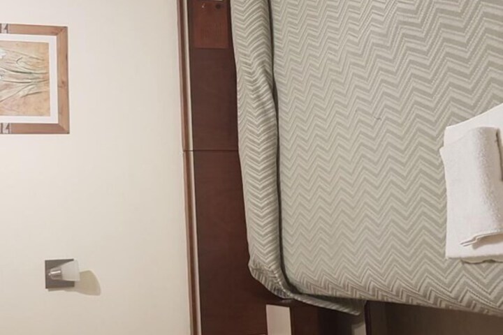 Room 10 of 39