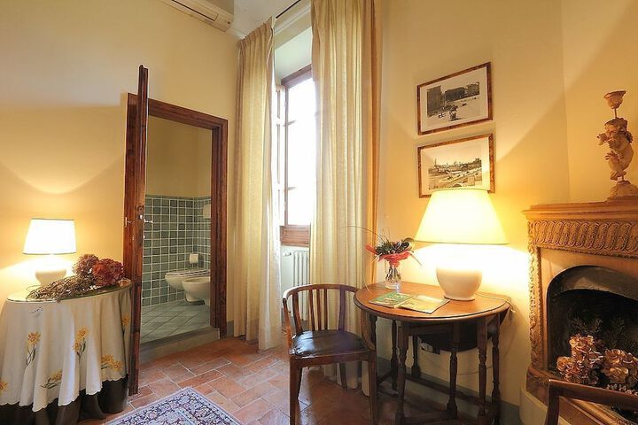Room 21 of 46