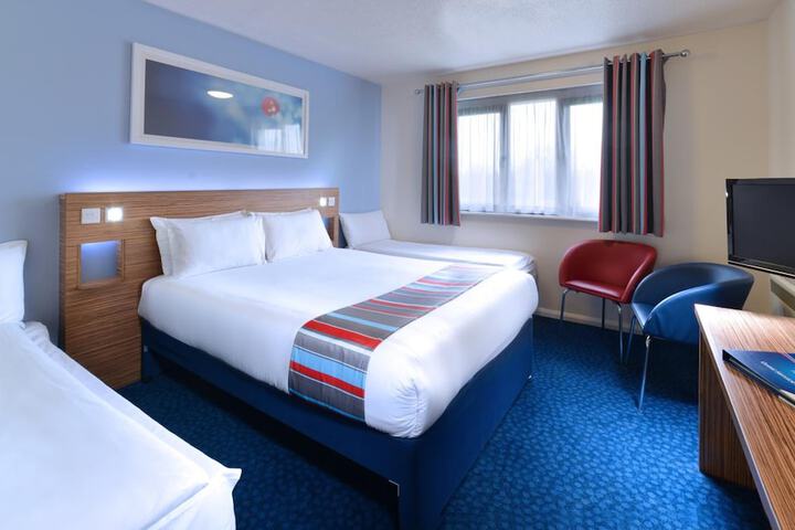 Room 12 of 24