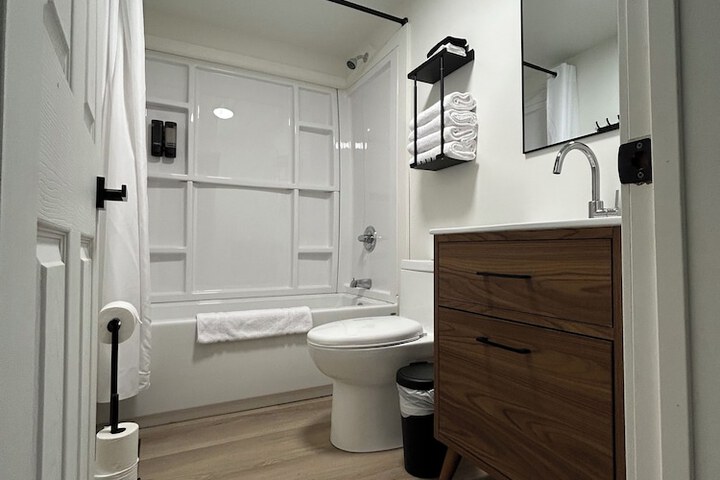 Room 13 of 24