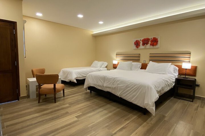 Room 18 of 44
