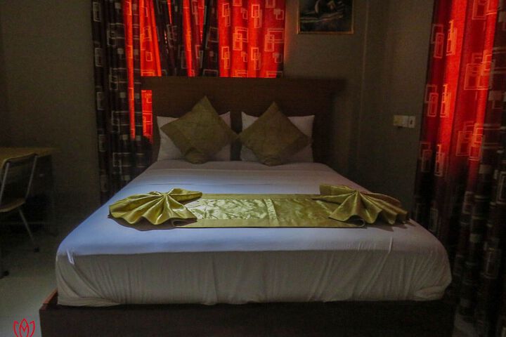 Room 42 of 119