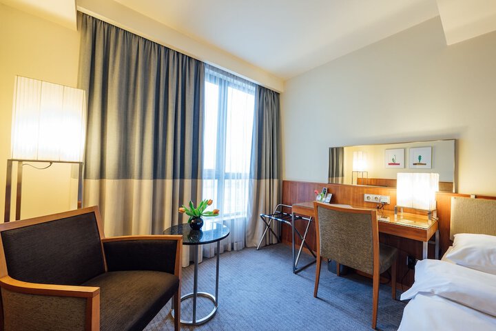 Room 58 of 156