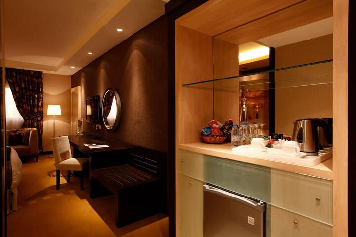 Room 19 of 47