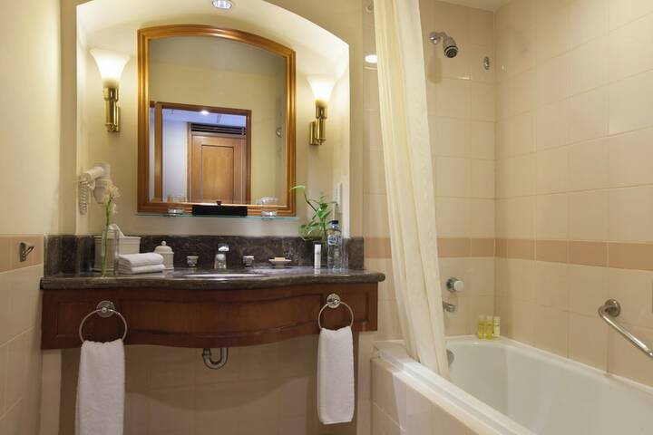 Room 21 of 71