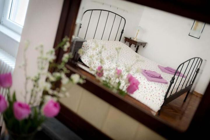 Room 10 of 43