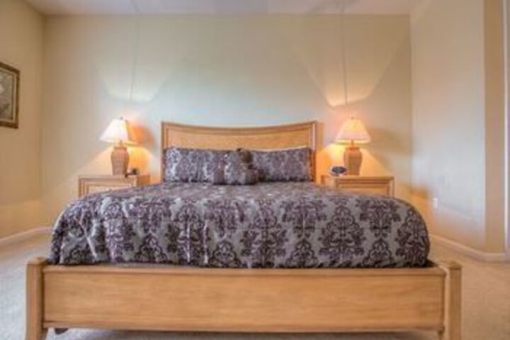 Room 8 of 15