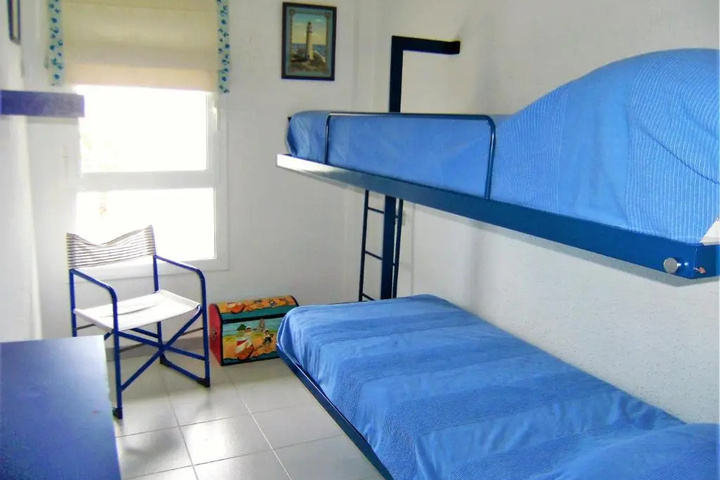 Room 4 of 14