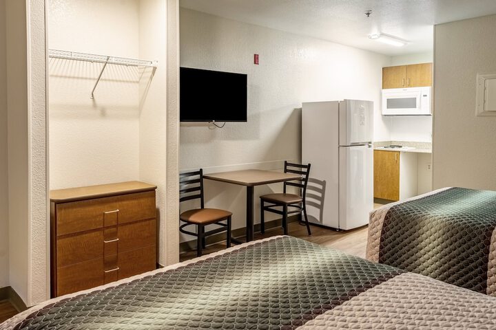 Room 6 of 22