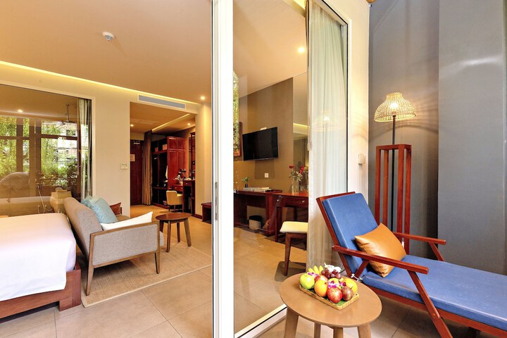 Room 4 of 92