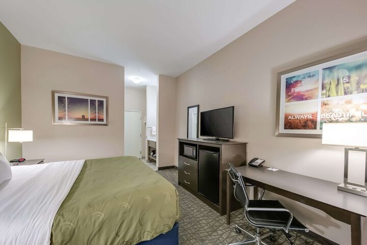 Room 10 of 41