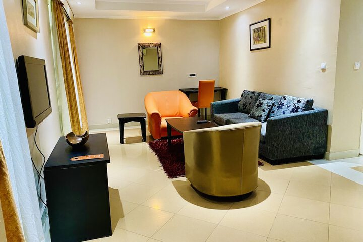 Room 32 of 110