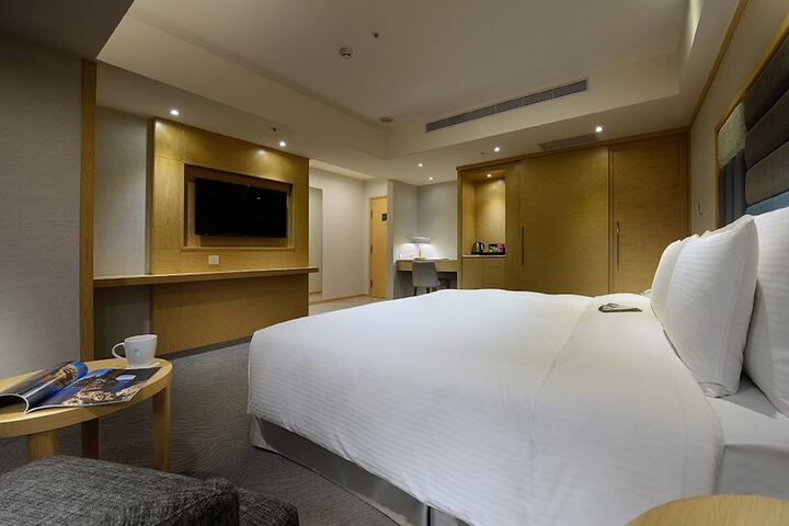 Room 9 of 44