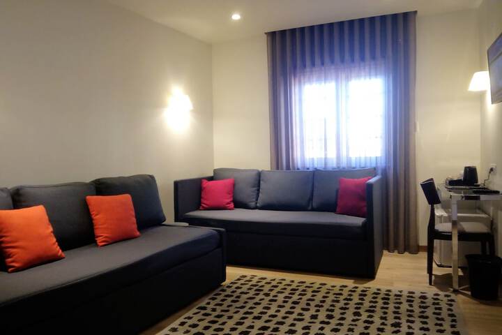 Room 33 of 52