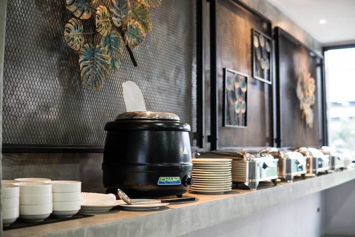 Breakfast/Coffee Service 19 of 31
