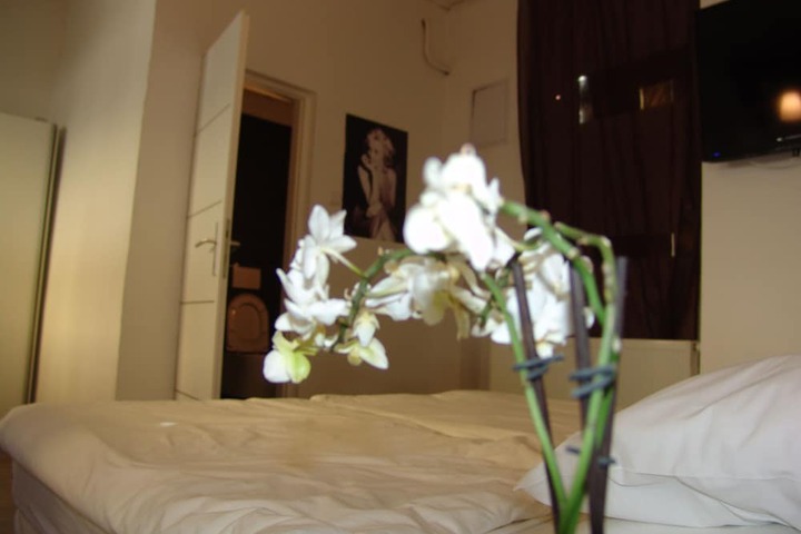 Room 35 of 62
