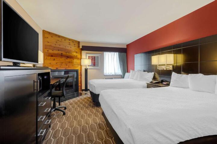 2 Double Beds (8 of 9)