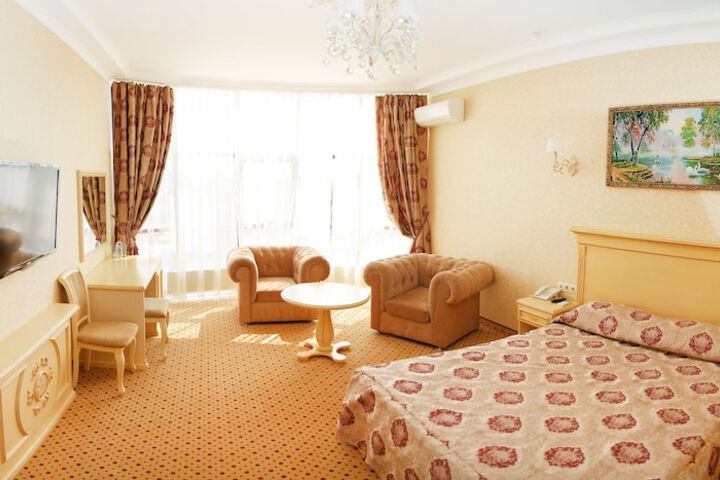 Room 13 of 43