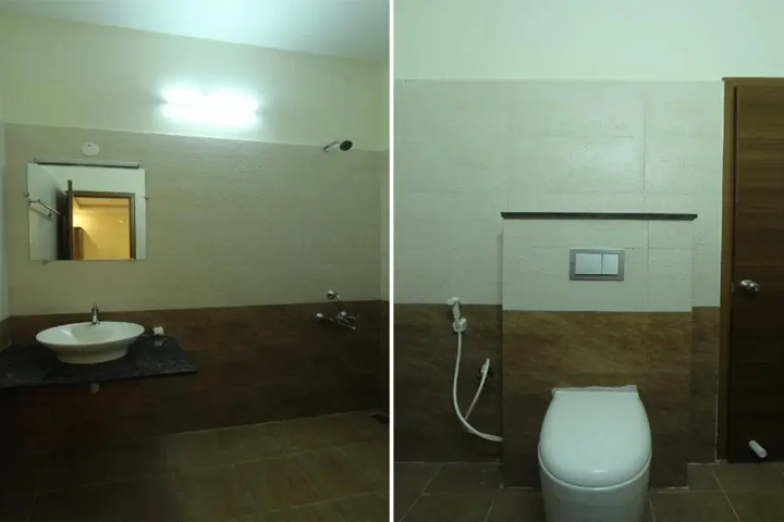 Room 7 of 16