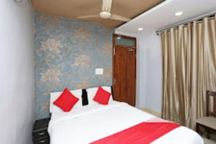 Room 2 of 15