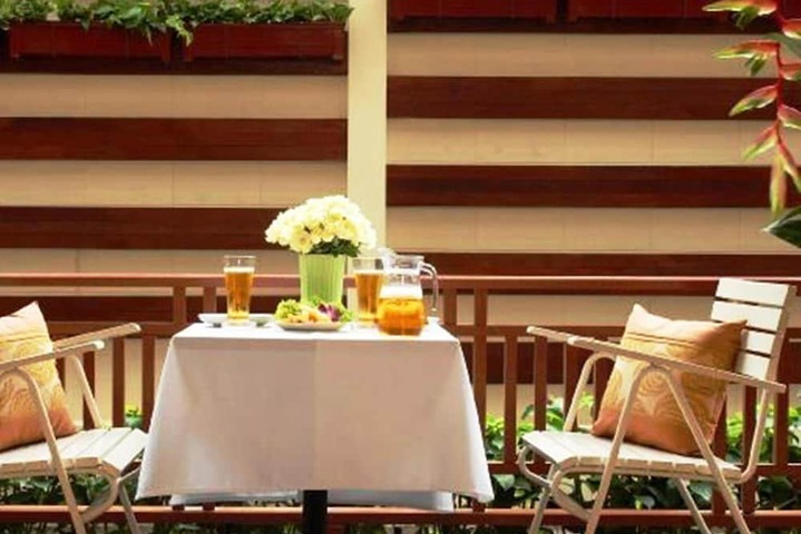 Dining Photos