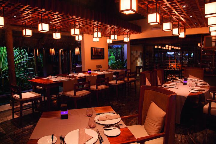 Dining 163 of 307