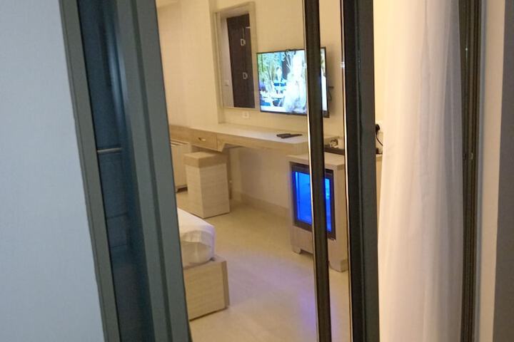 Room 20 of 235