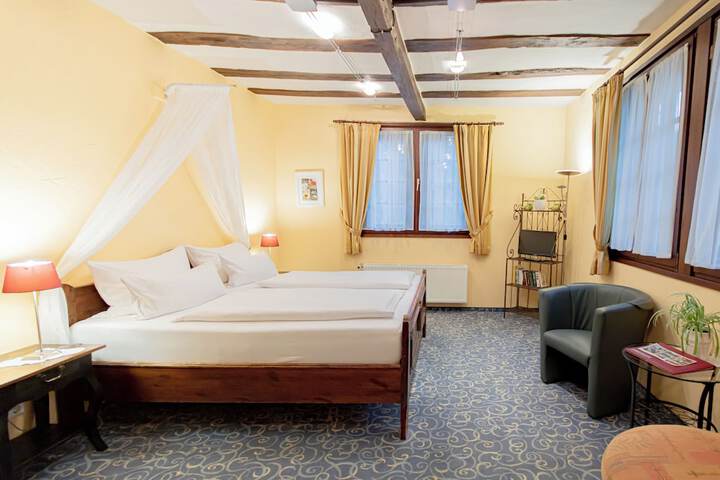 Room 22 of 74