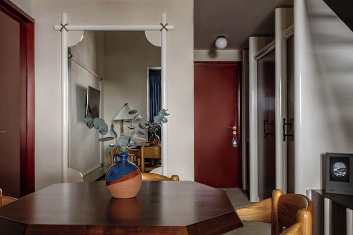Room 53 of 71