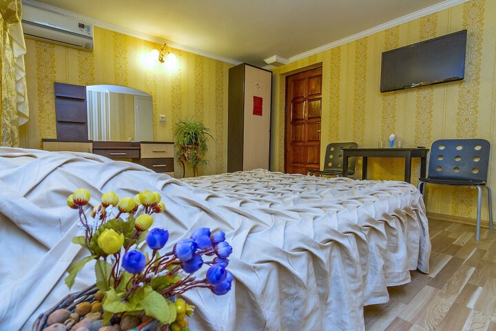 Room 34 of 67