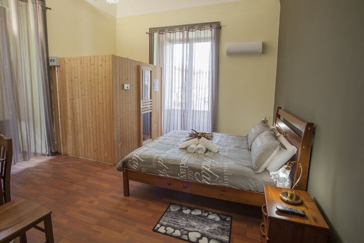 Room 15 of 35