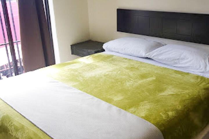 Room 20 of 33