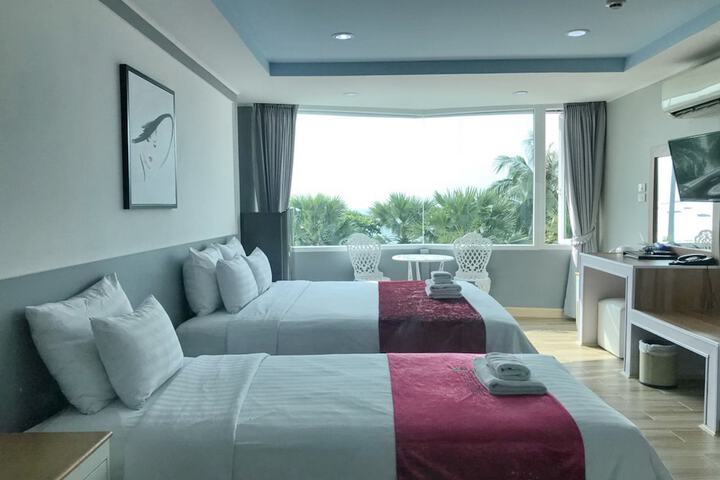 Room 9 of 110