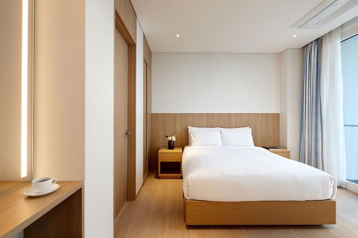 Room 37 of 181