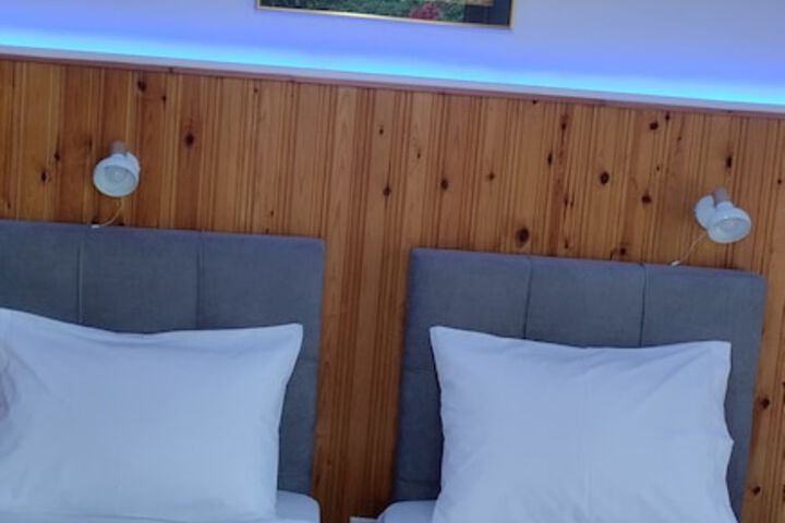 Room 21 of 129