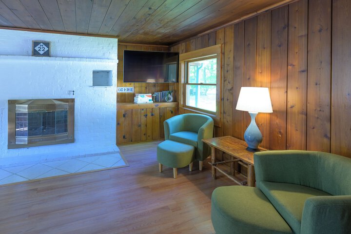 Room 35 of 59