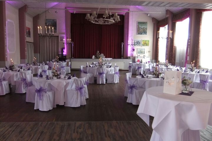 Ballroom/Hall 11 of 17